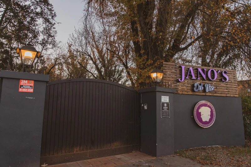 Jano’s Del Viso