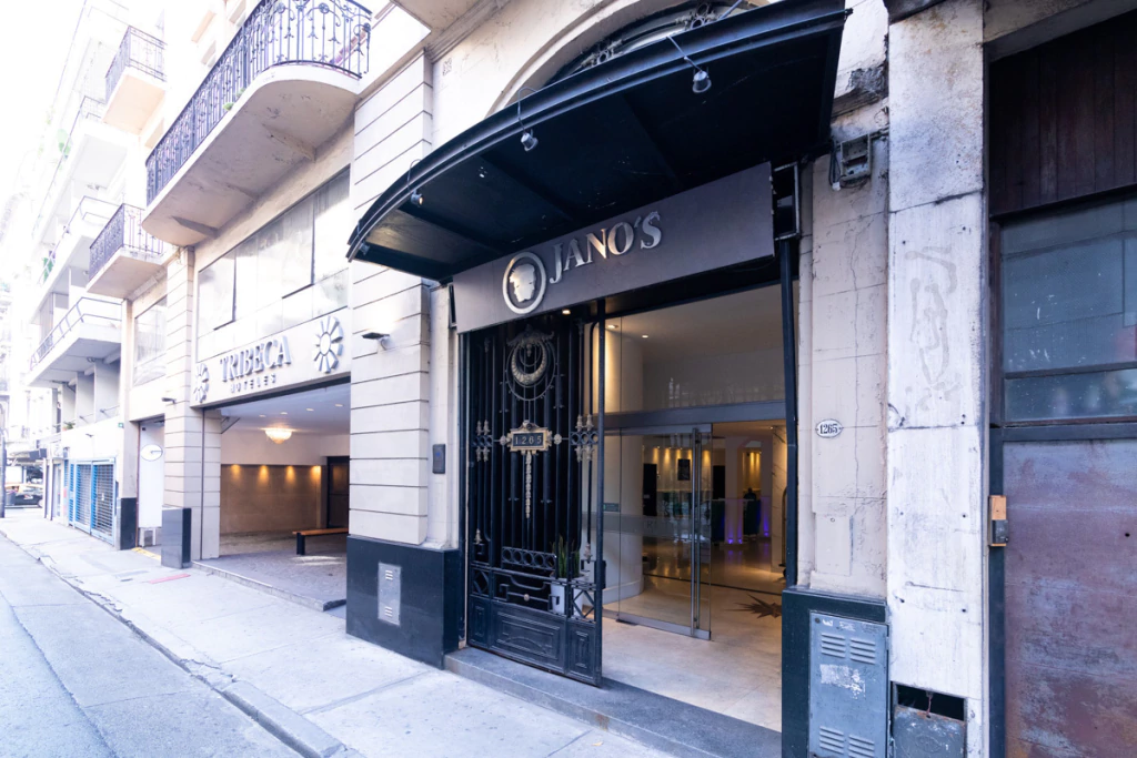 Jano’s Caba Boutique